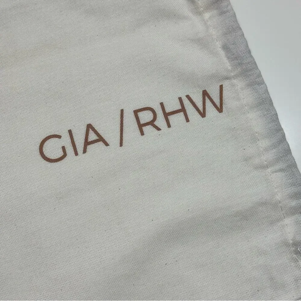 GIA/RHW | Dust Bag | Ivory/Brown | W 11 x H 14 inch